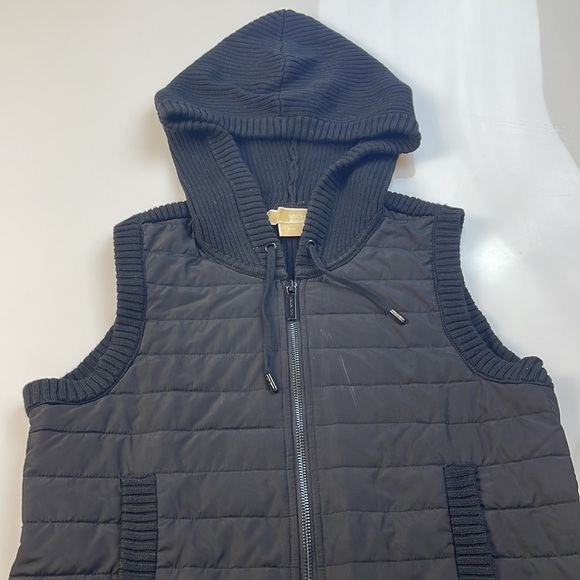 Michael Kors Women Black Vest With Hood                                   X40-24 - Picture 2 of 5